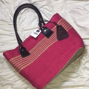 GAP CROCHET PURSE